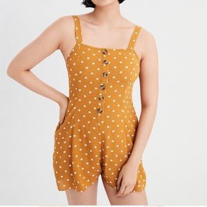 SALE‼️ NWOT YELLOW AMERICAN EAGLE ROMPER